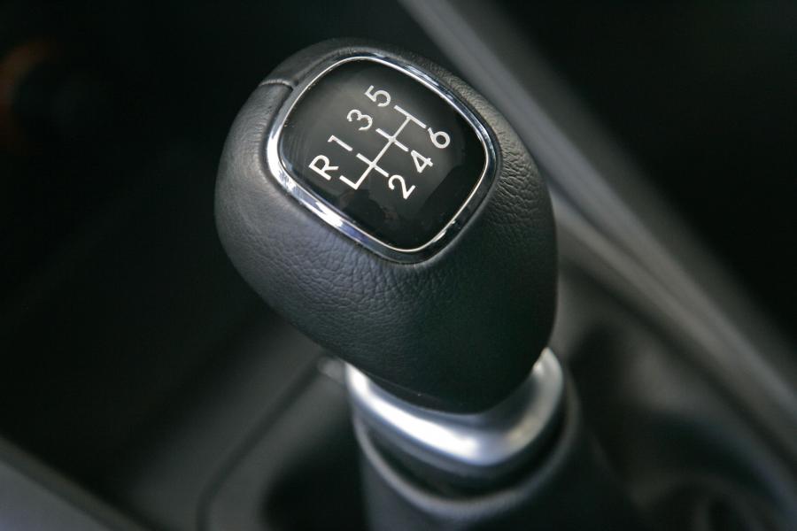  Kia Venga 2010 года  (фото 63 из 199)